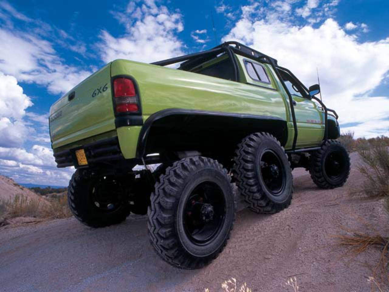 Dodge Ram 6500 - huge collection of cars, auto news and reviews, car vitals,