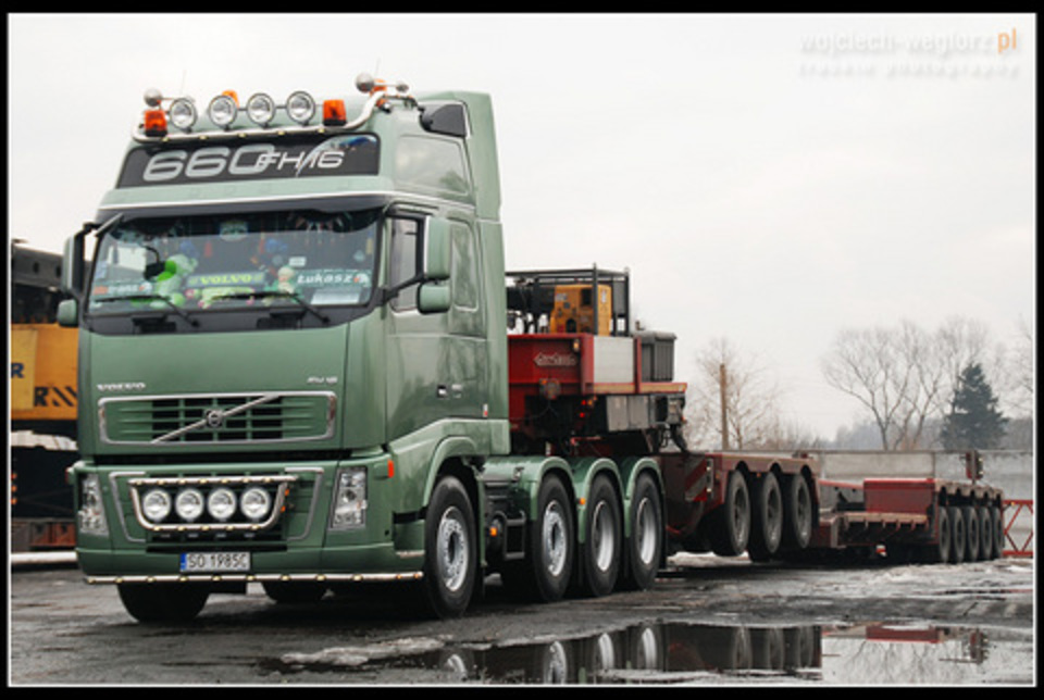 DSC 0075 - Volvo FH16 660 8x4 Metrans. Uploaded on January 24,