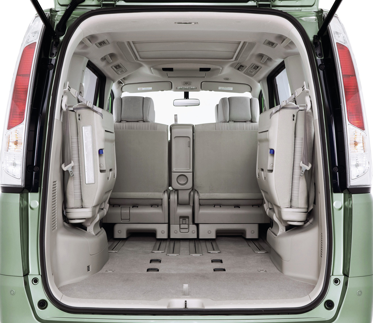 Nissan serena part of the trunk is very spacious.