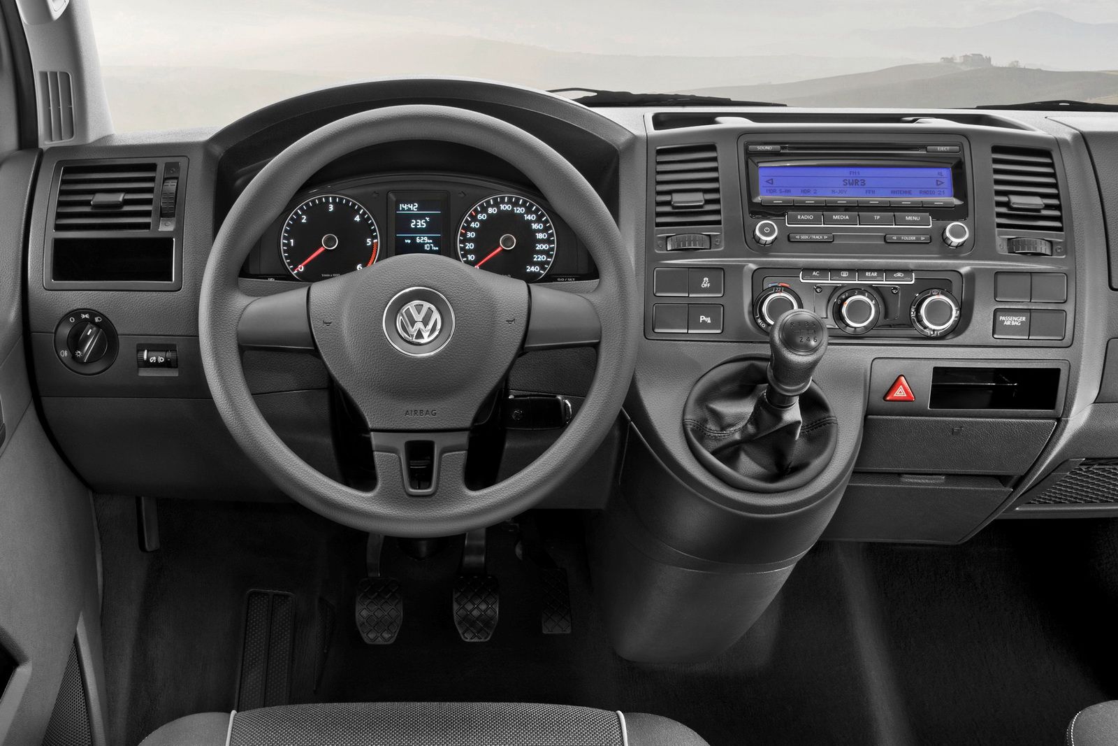 New 2010 Volkswagen T5 Van Facelift Officially Revealed (photos)