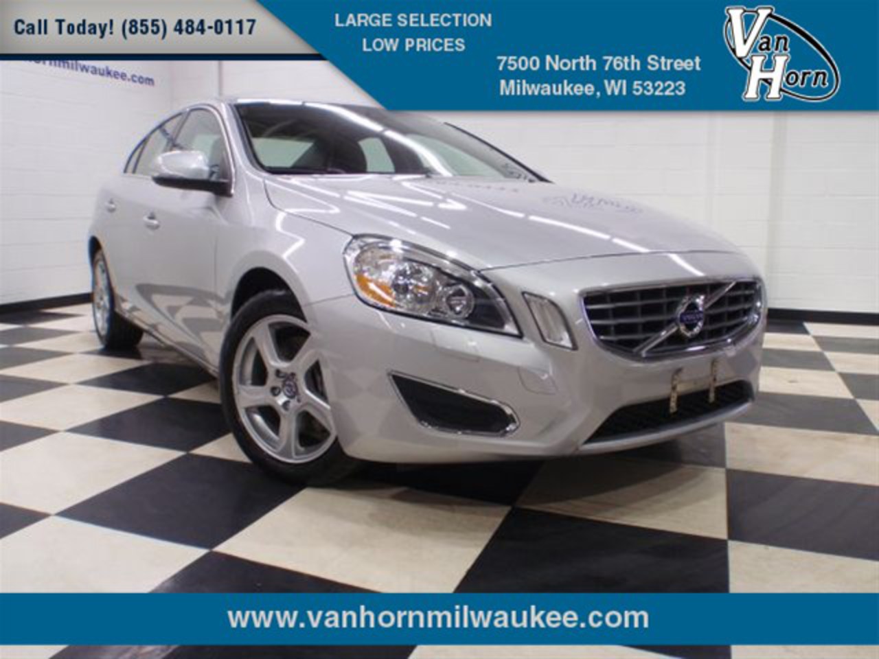 2012 Volvo S60 T5 Silver Black Fun and sporty CARFAX 1 owner and buyback