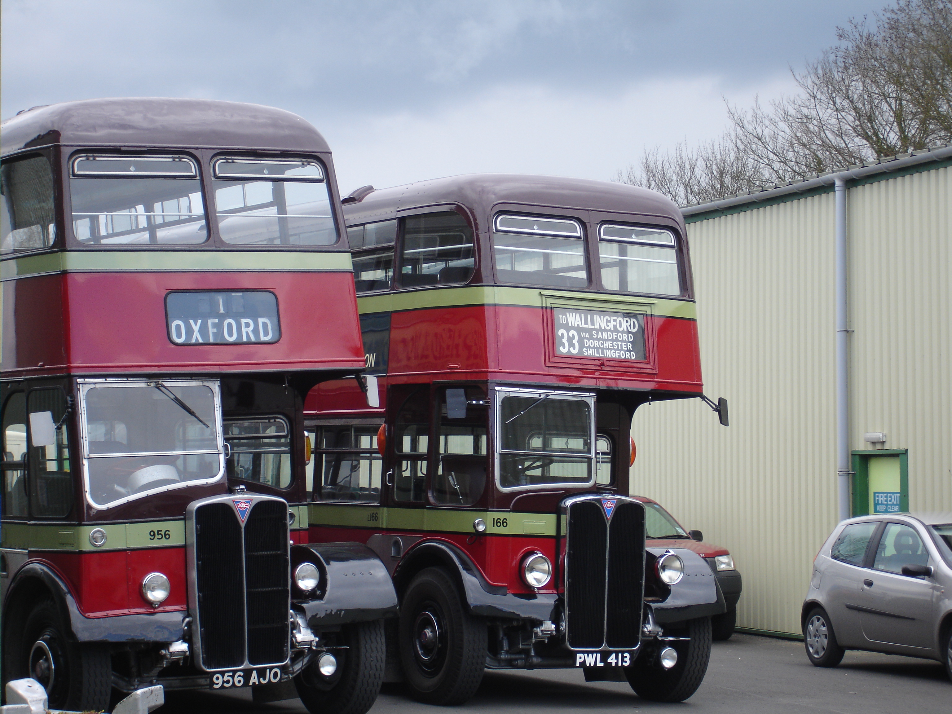File:City of Oxford Motor Services AEC Regent III RTs at the ...