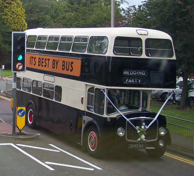 File:Yorkshire Heritage Bus Company bus (3747 RH) 1963 AEC ...