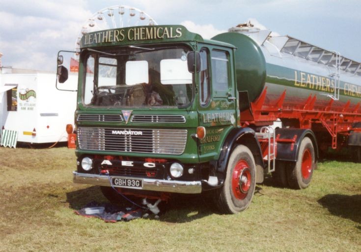 Truck Photos - 1969 AEC Mandator Tractor unit at Great Dorset ...