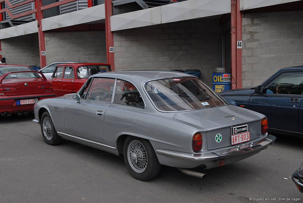 View of Alfa Romeo 2600 Sprint. Photos, video, features and tuning ...