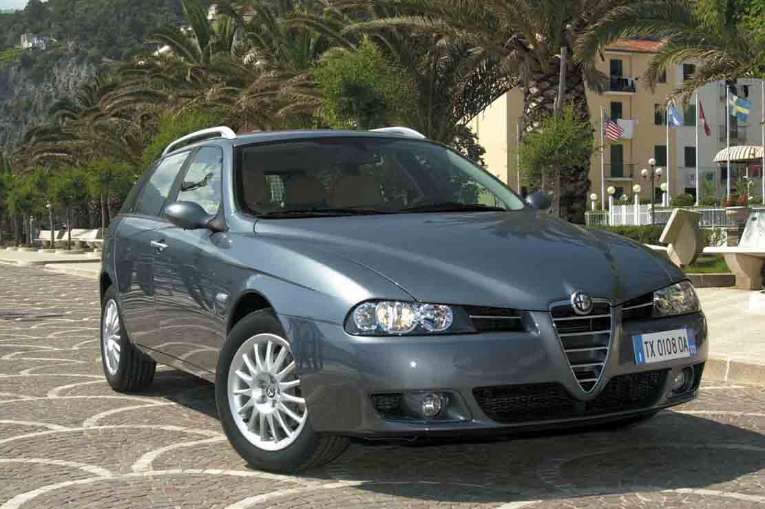 Alfa-Romeo 156 SW 1.9 JTD 126 et Dacia Lodgy 1.5 dCi 110