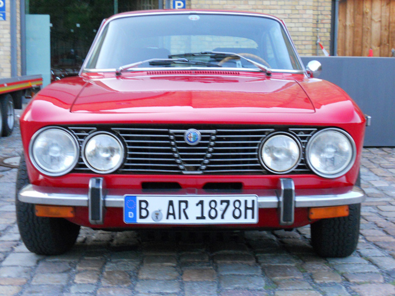 Alfa Romeo GTV 2000 Iniezione (1975) | Flickr - Photo Sharing!