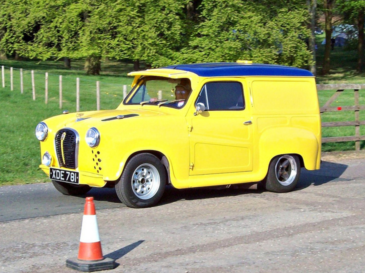 33 Austin A35 Van (1957) (Modified) | Flickr - Photo Sharing!
