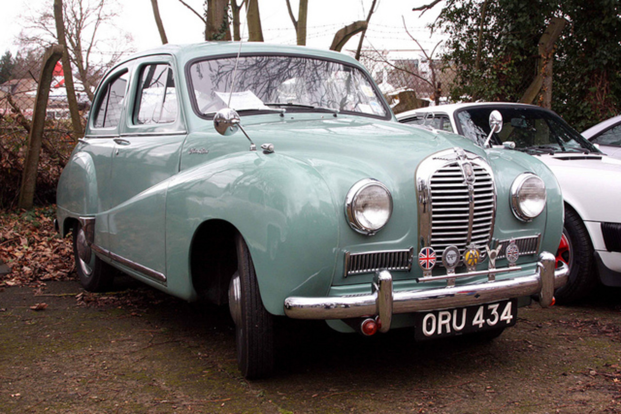 Brooklands New Year's Day Meet 2012 - 1952 Austin A40 Somerset ...