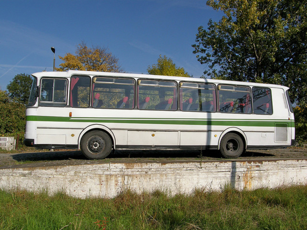 Autosan H9-21 bus , Jelcz-Laskowice train station 11.10.2008 ...