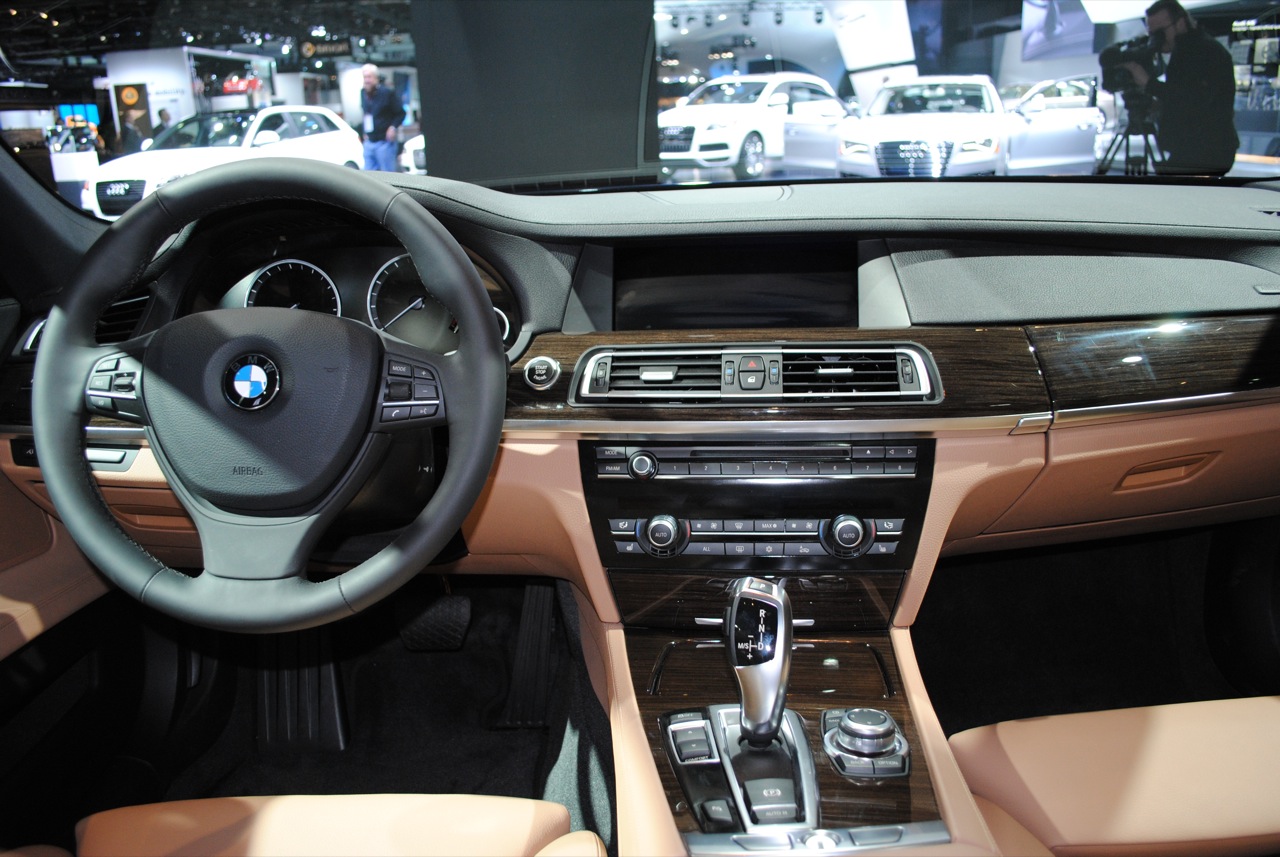 WEBMINING> BMW E38 740iL Slammed Sedan  MotorMavens • Car Culture &  Photography
