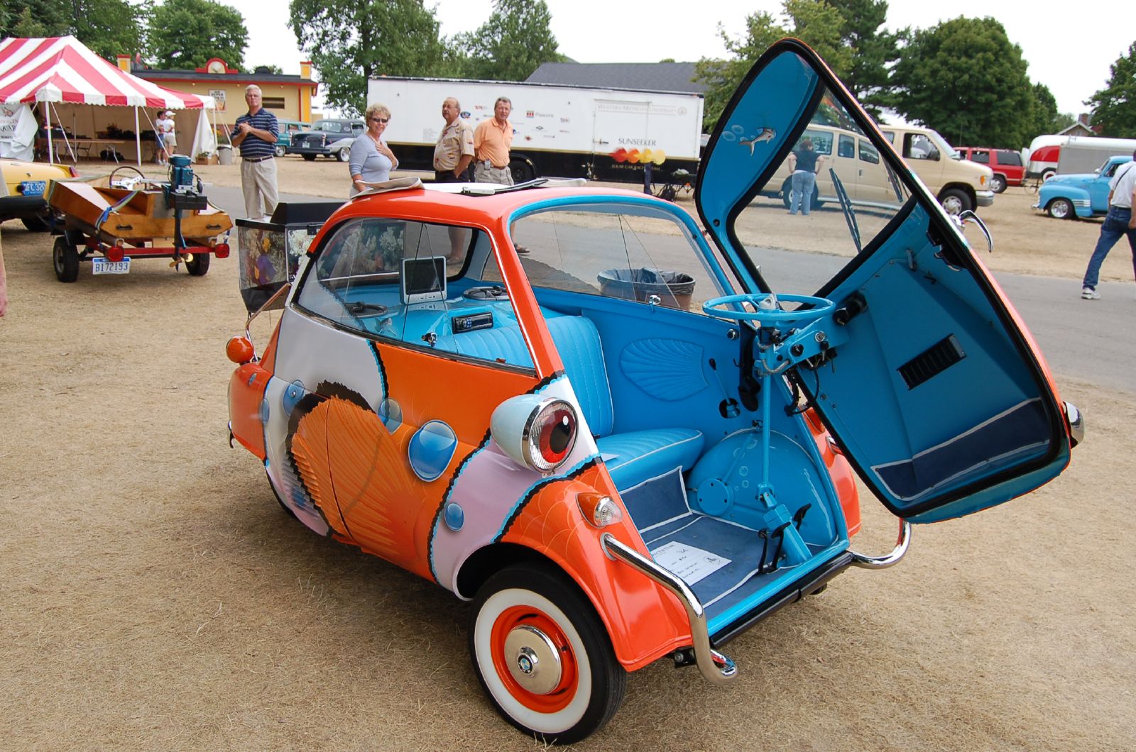 BMW Isetta 300 painted as Nemo | Flickr - Photo Sharing!