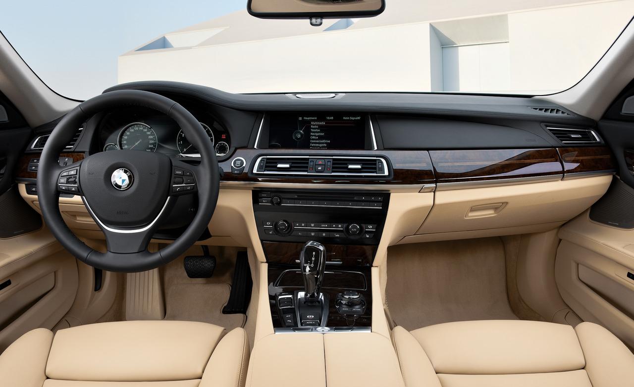 2013 BMW 750Li interior photo