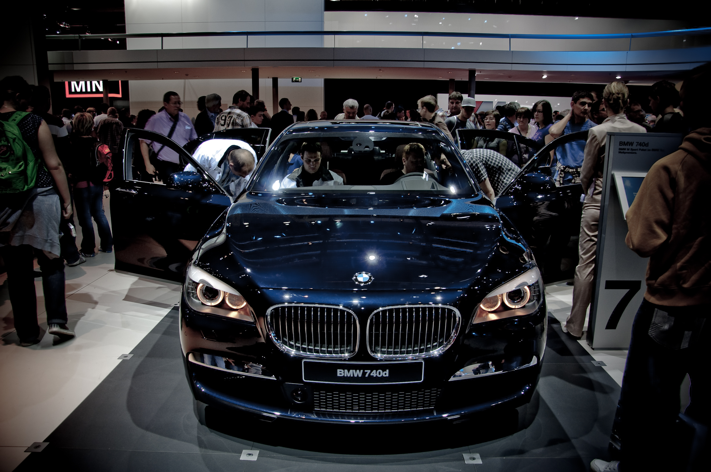 IAA 2009 - BMW 740d with M Body Kit | Flickr - Photo Sharing!