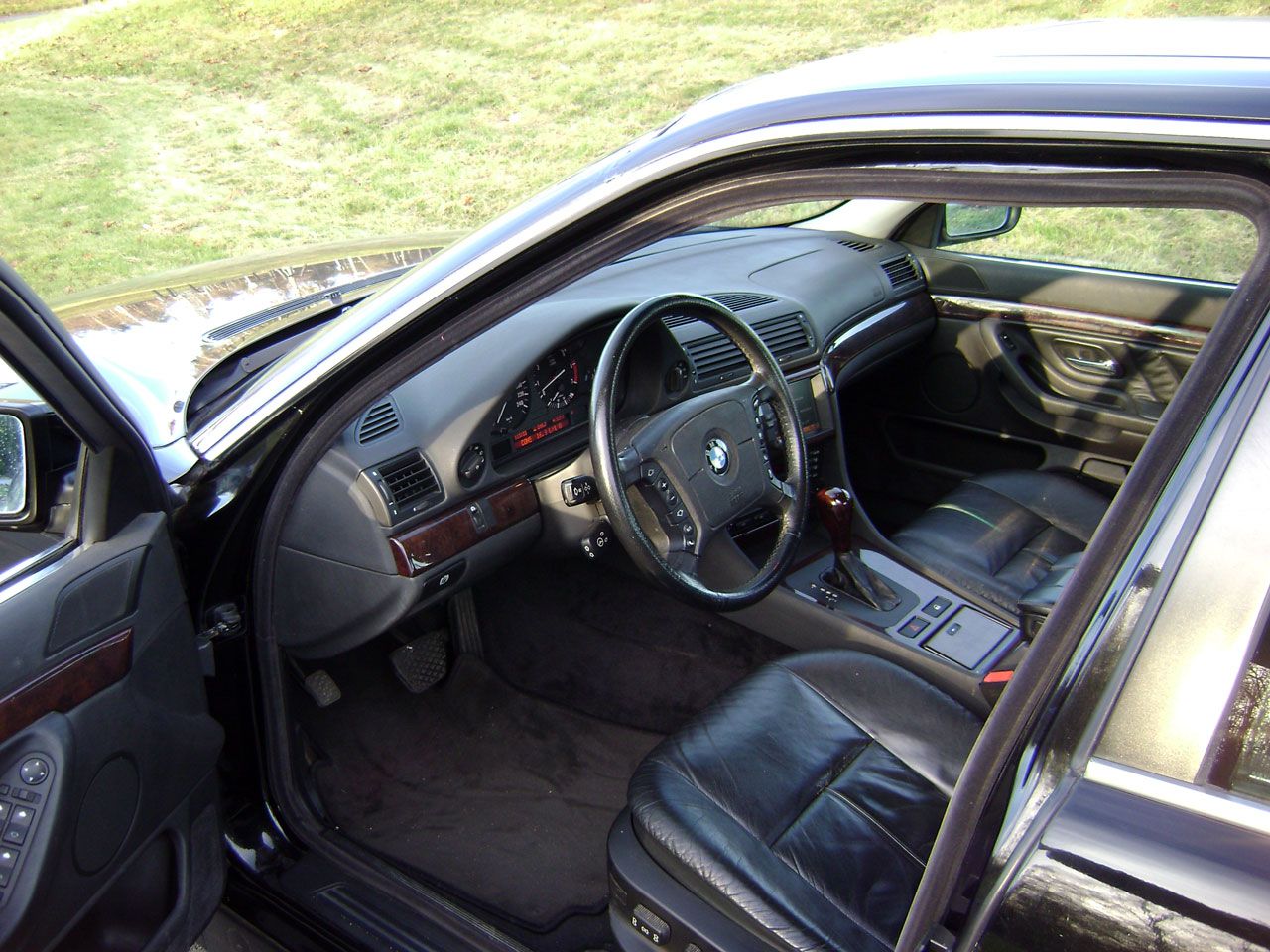 File:BMW E38 740iA-96 interior.jpg - Wikipedia, the free encyclopedia