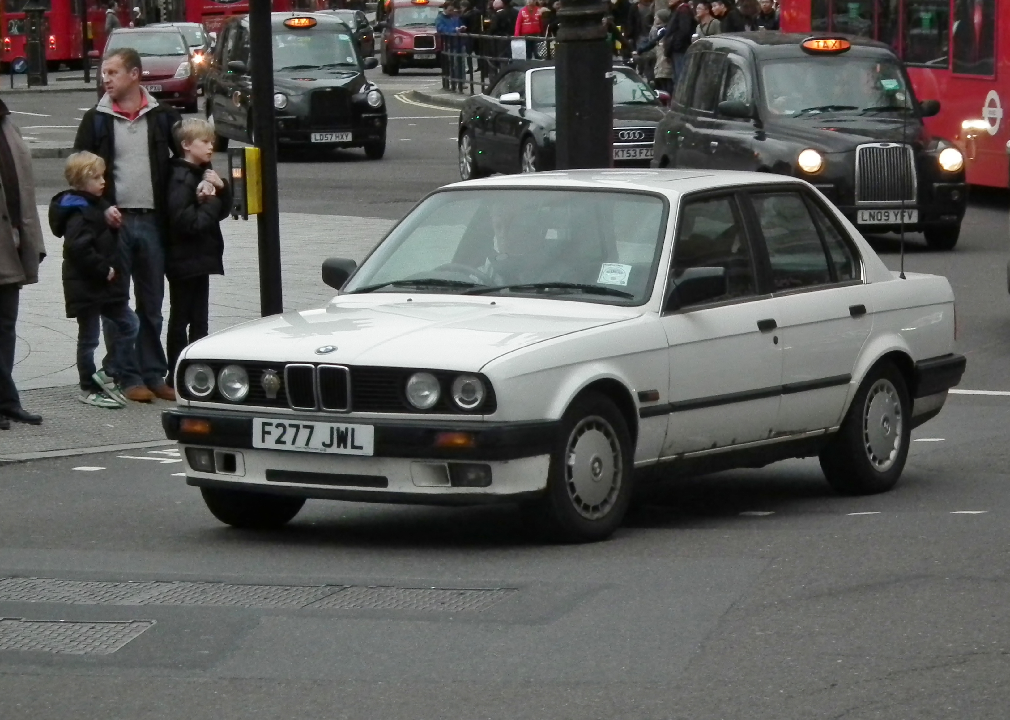 BMW 320i | Flickr - Photo Sharing!