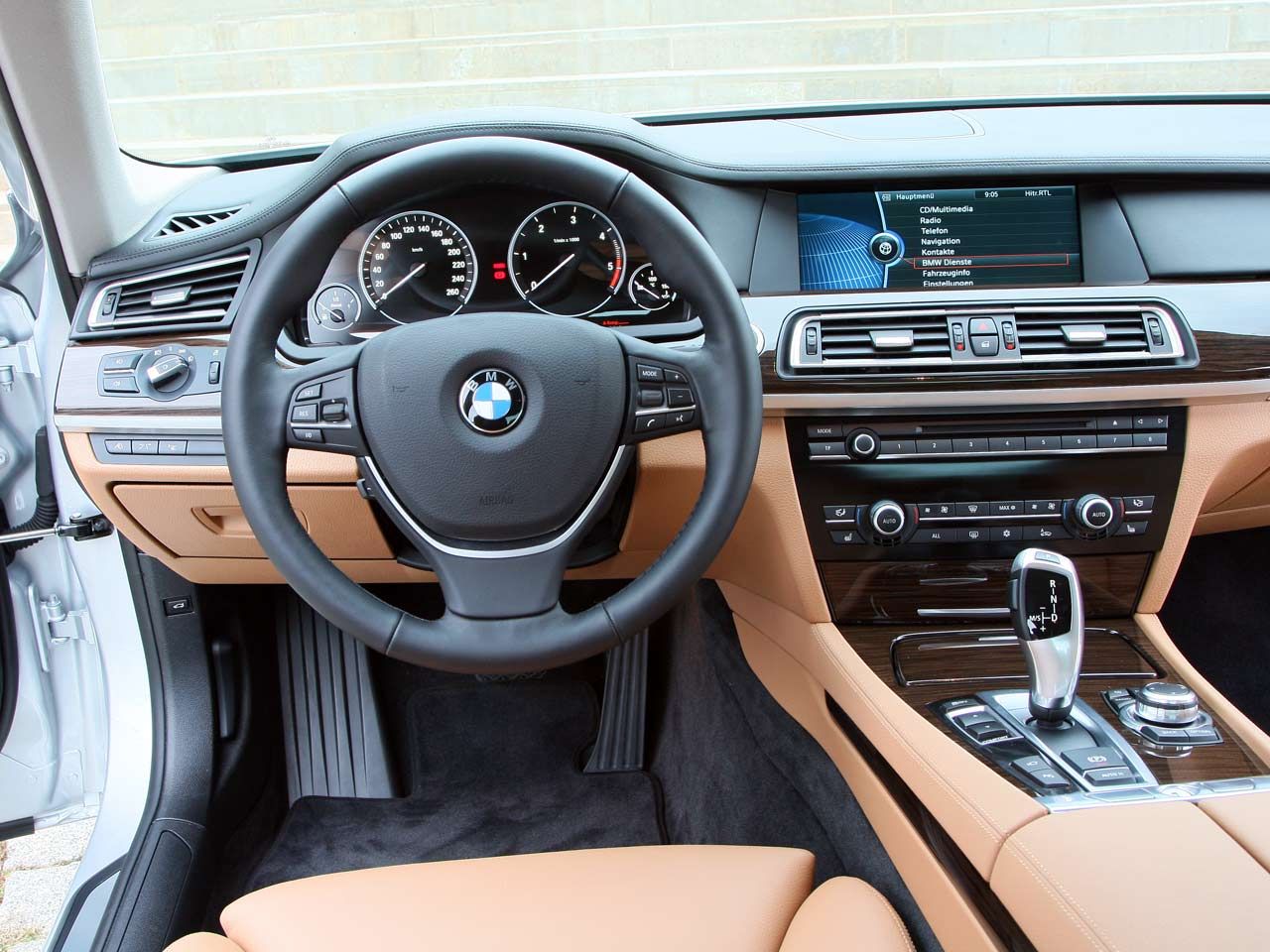 2009 BMW 730d Interior and Exterior Shots