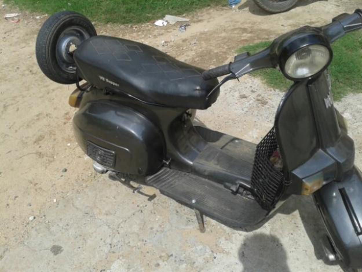 bajaj -fe scooter in good condition @ Rs.4600 call 9304044924 ...