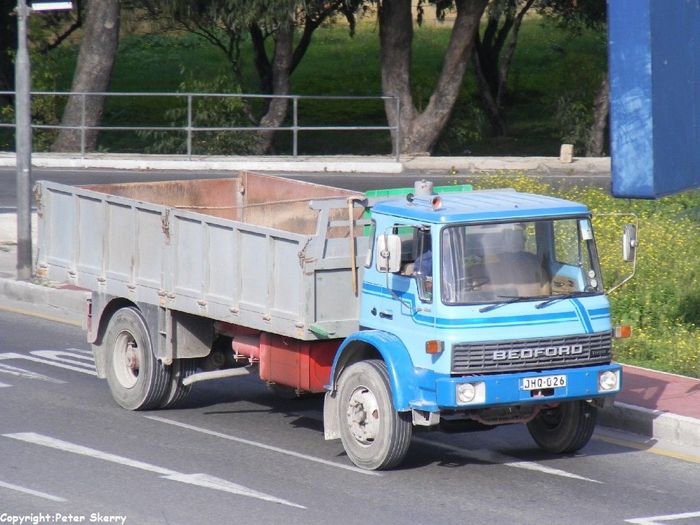 JHQ026 1982 Bedford TL Dropside | Images of Maltese Buses and ...