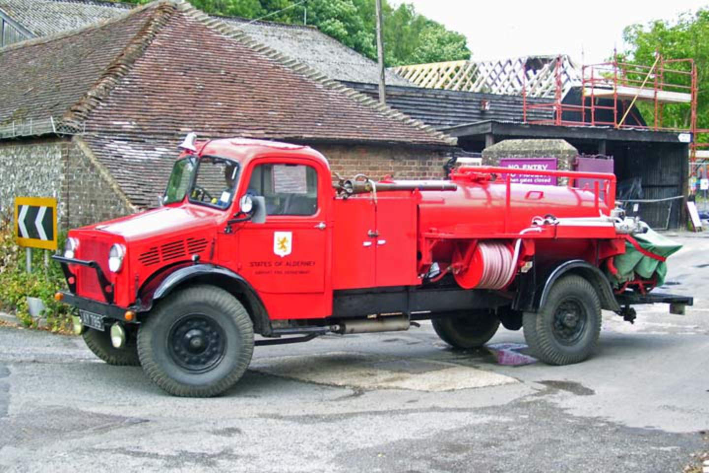 Fire Engines Photos - 1942 Bedford OY Water Tender Channel Islands