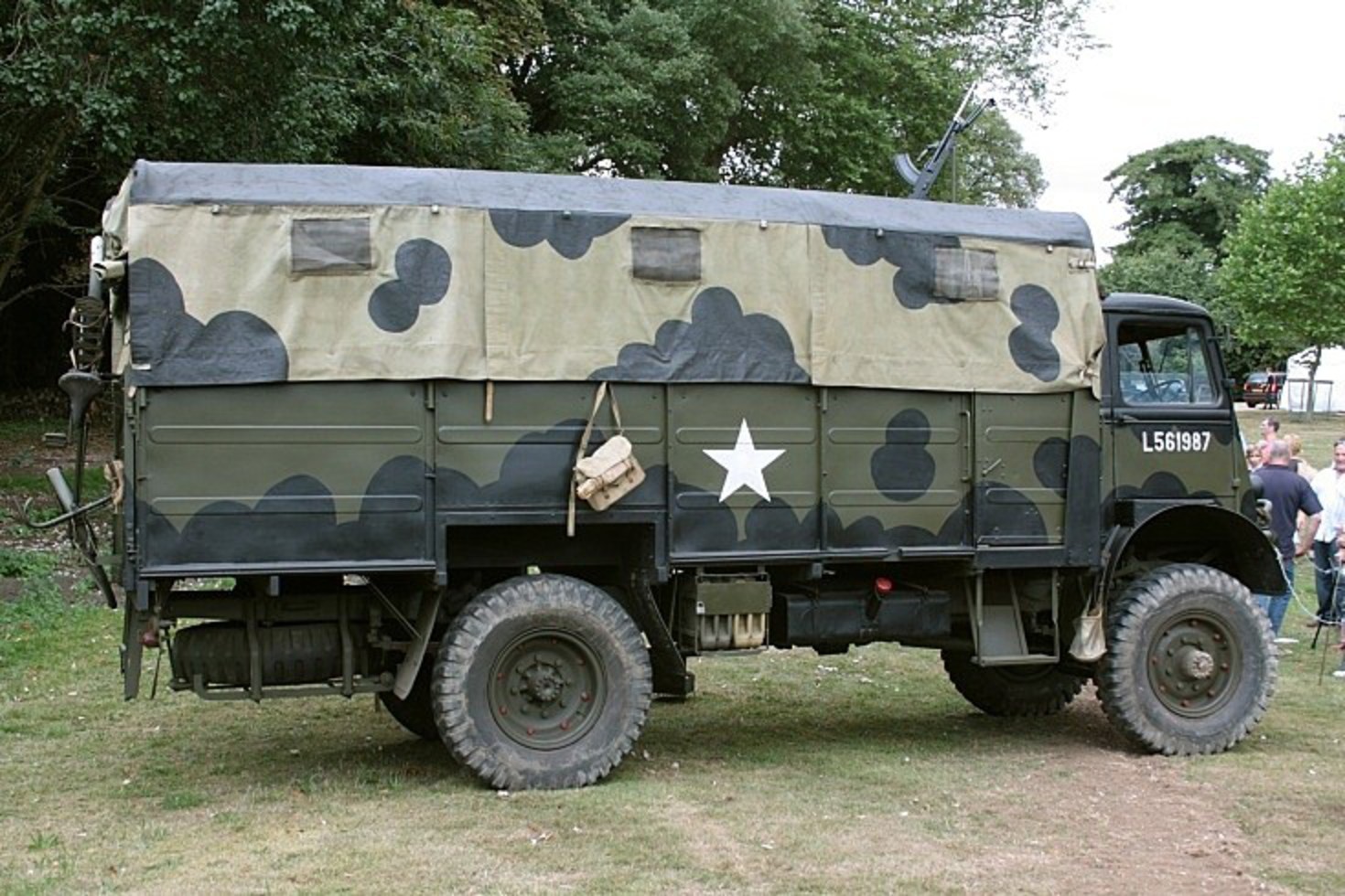 Military Vehicle Photos - Bedford QL