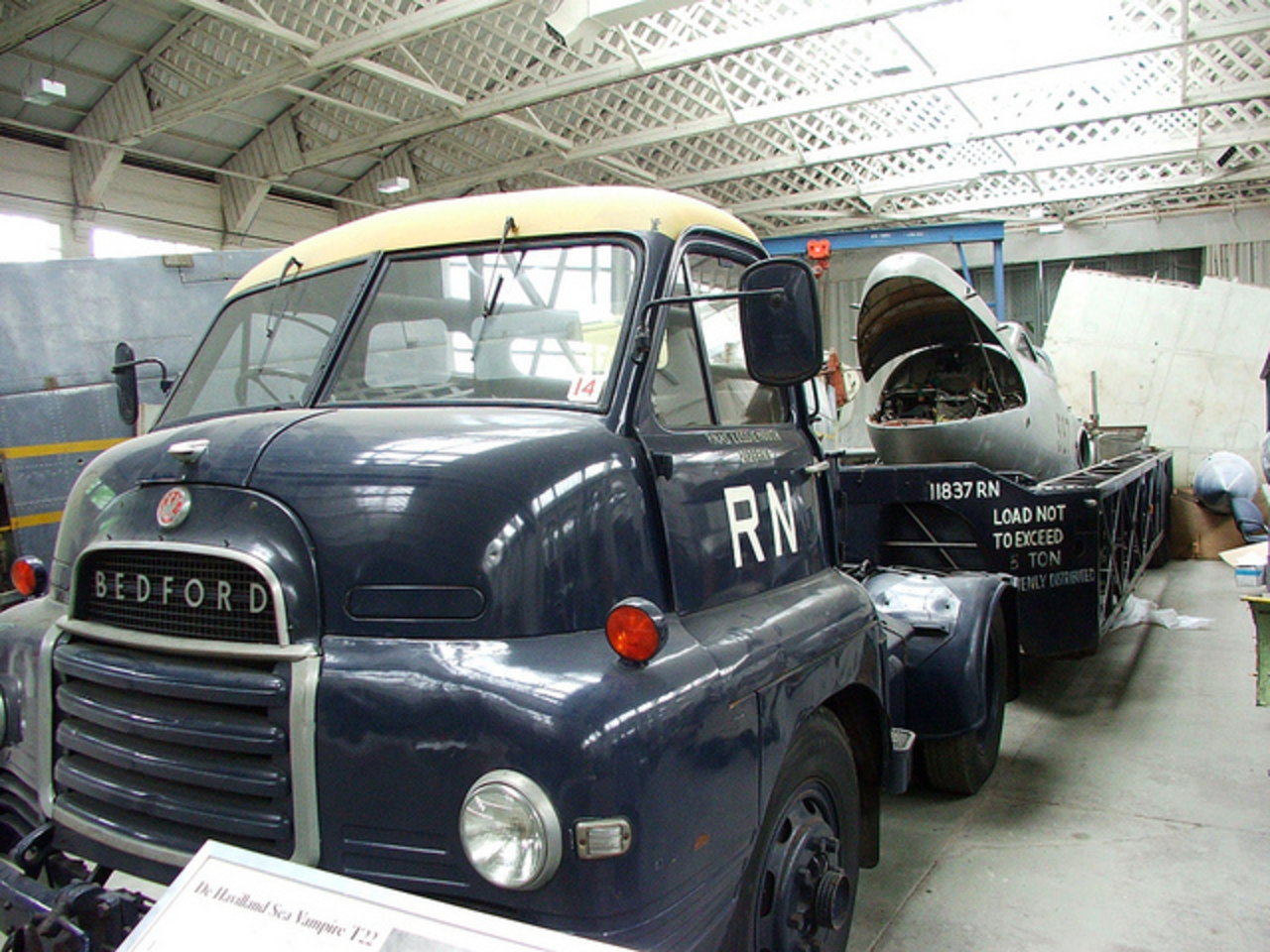 Bedford 'Tasker' and 'Queen Mary', Imperial War Museum, Duxford ...