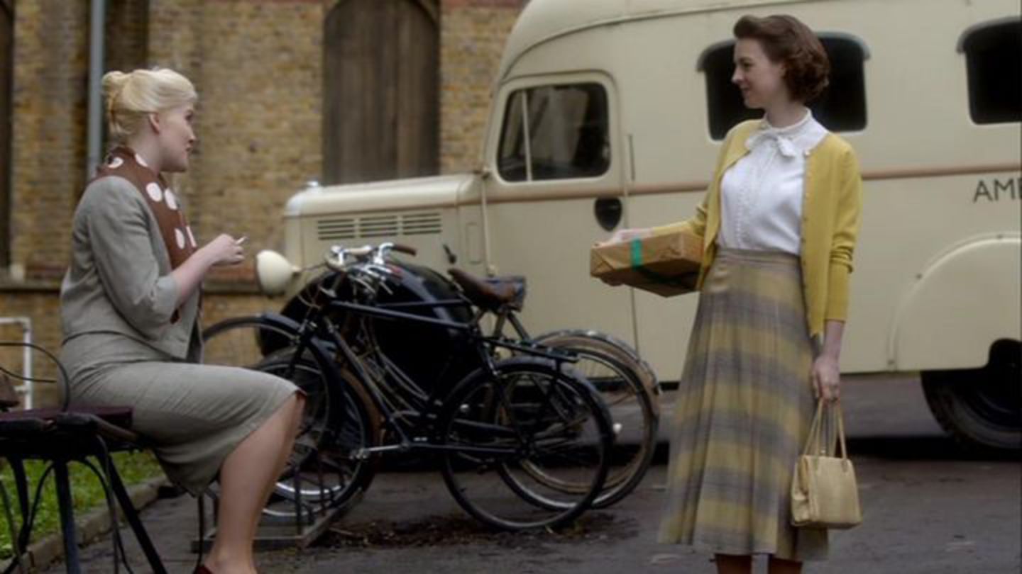 IMCDb.org: 1952 Bedford Unknown in "Call The Midwife, 2012-