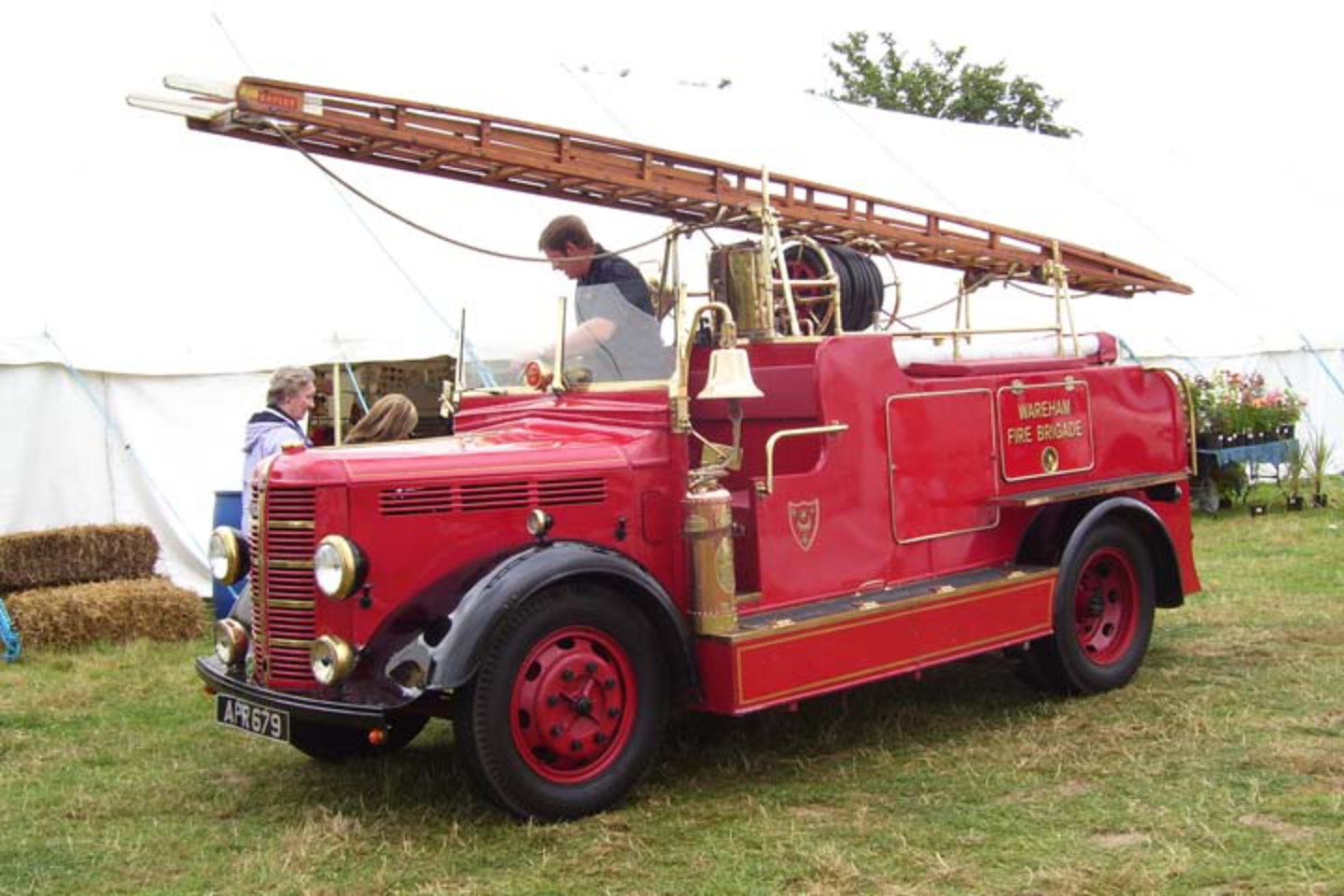 Fire Engines Photos - 1939 Bedford 'M' Type fire engine Wareham FB