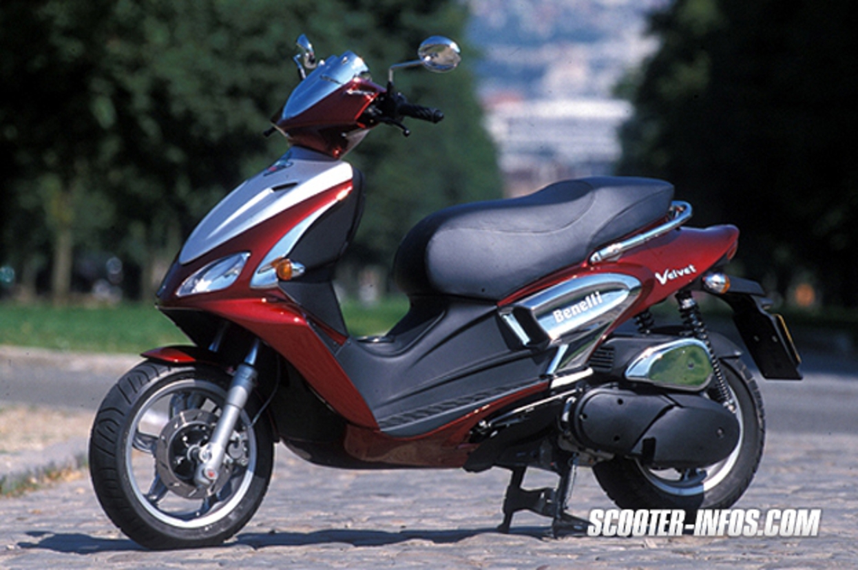 Guide d'achat du Scooter Sport BENELLI Velvet 125 et comparatif ...