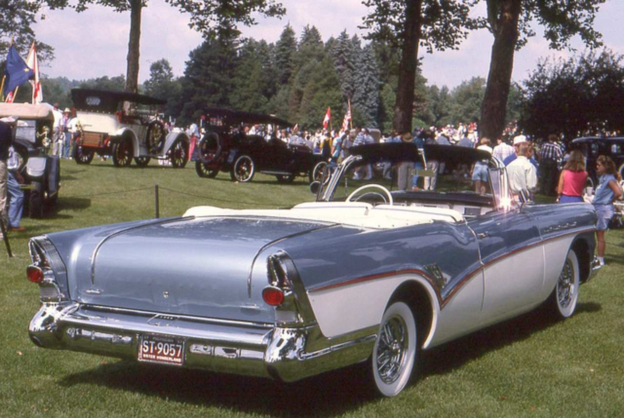 Buick Roadmaster 1957