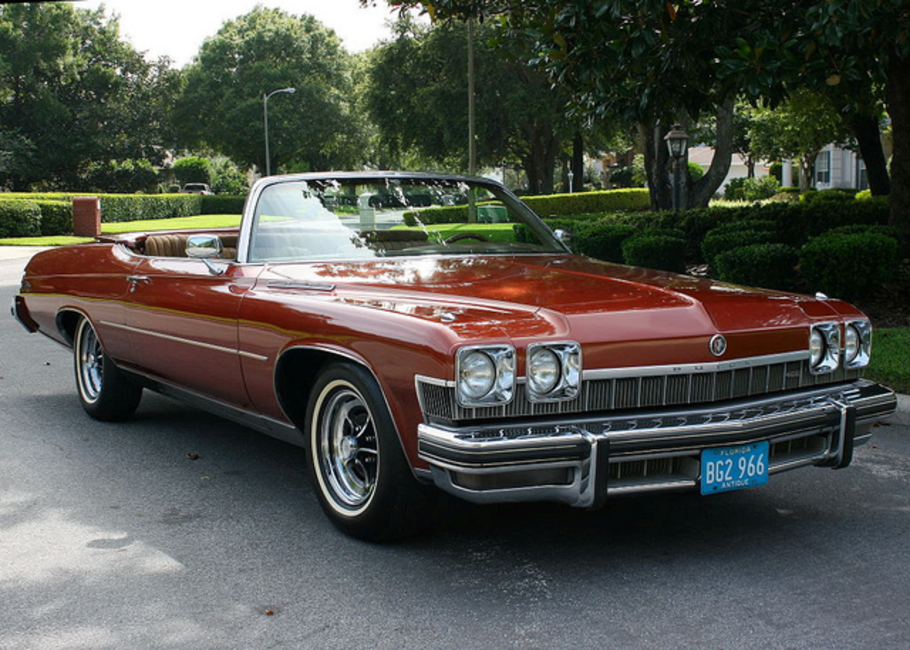 Buick lesabre 1975 Wallpaper