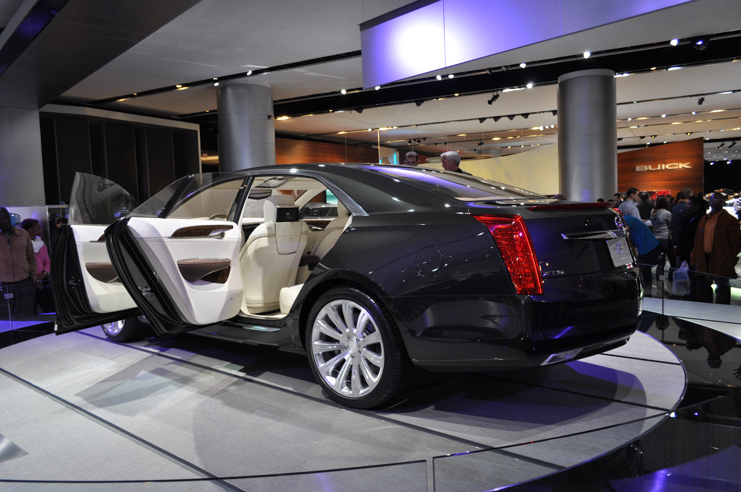 Cadillac xts Platinum Concept