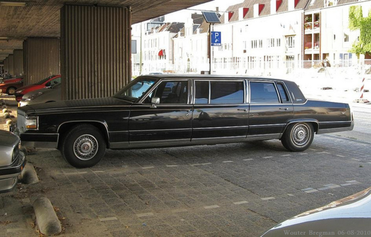 Cadillac Fleetwood 1980 Р»РёРјСѓР·РёРЅ