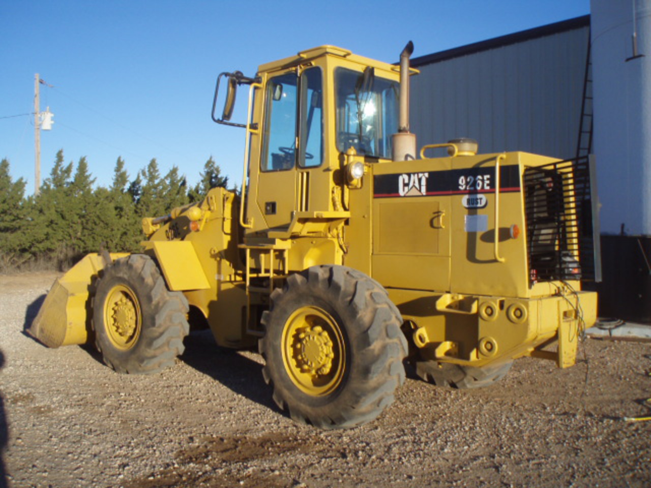 Caterpillar 926 e. Best photos and information of modification.