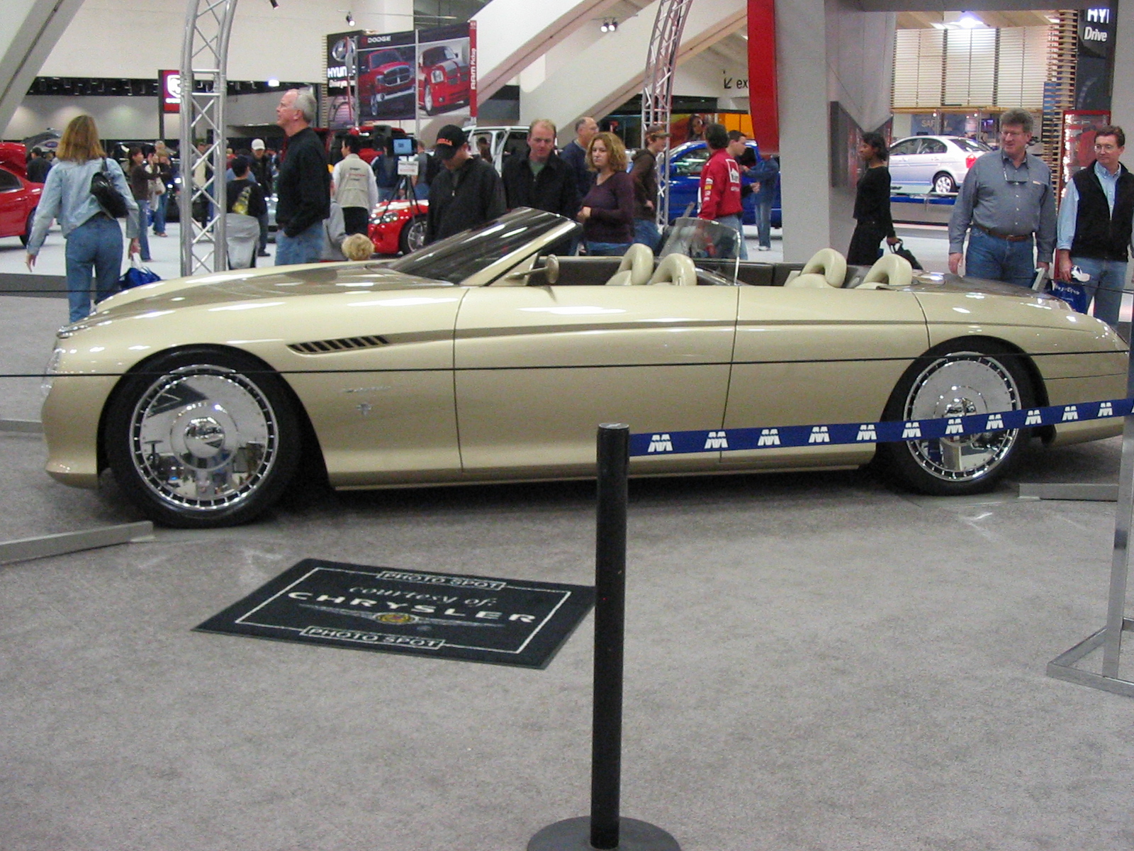 File:Chrysler Phaeton 1.jpg - Wikimedia Commons