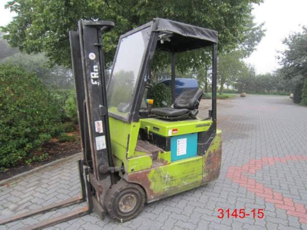 Used Clark lifts machines for sale. Find Clark, and more.