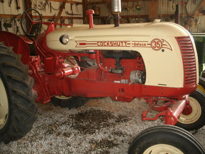 1956 Cockshutt 35 Deluxe (2012-12-04) - TractorShed.