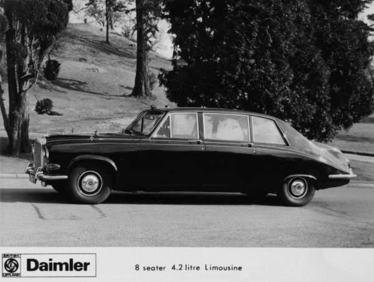 Daimler Ds420