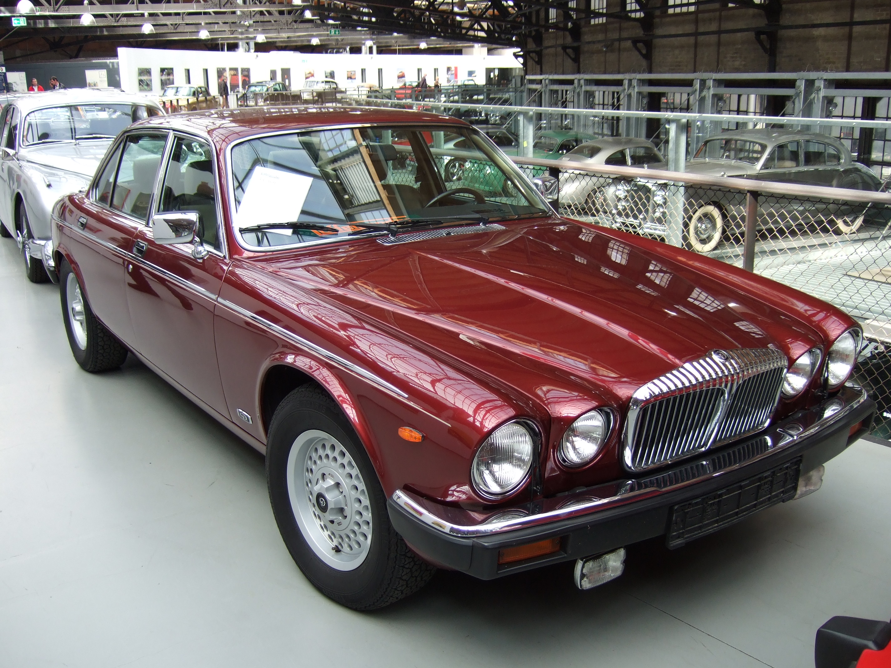 Daimler Double Six (1979-92) | Flickr - Photo Sharing!