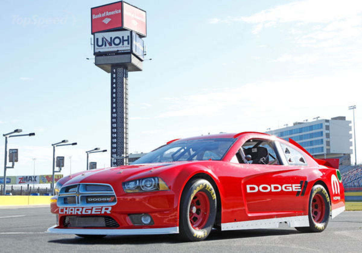 2013 Dodge Charger NASCAR - Top Speed
