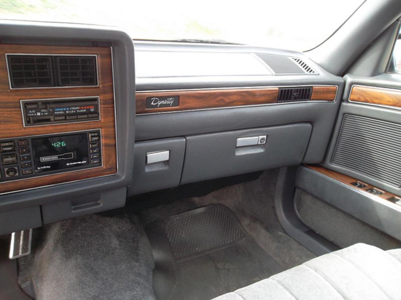 1989 Dodge Dynasty LE Many options and no rust Original nice old ...