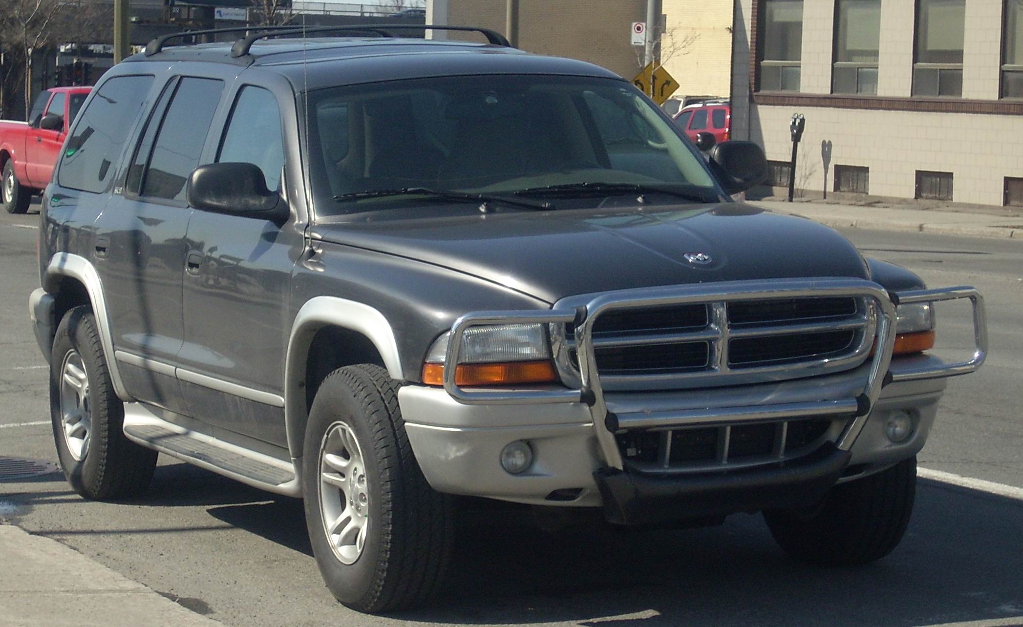 File:'01-'03 Dodge Durango SLT.JPG - Wikimedia Commons