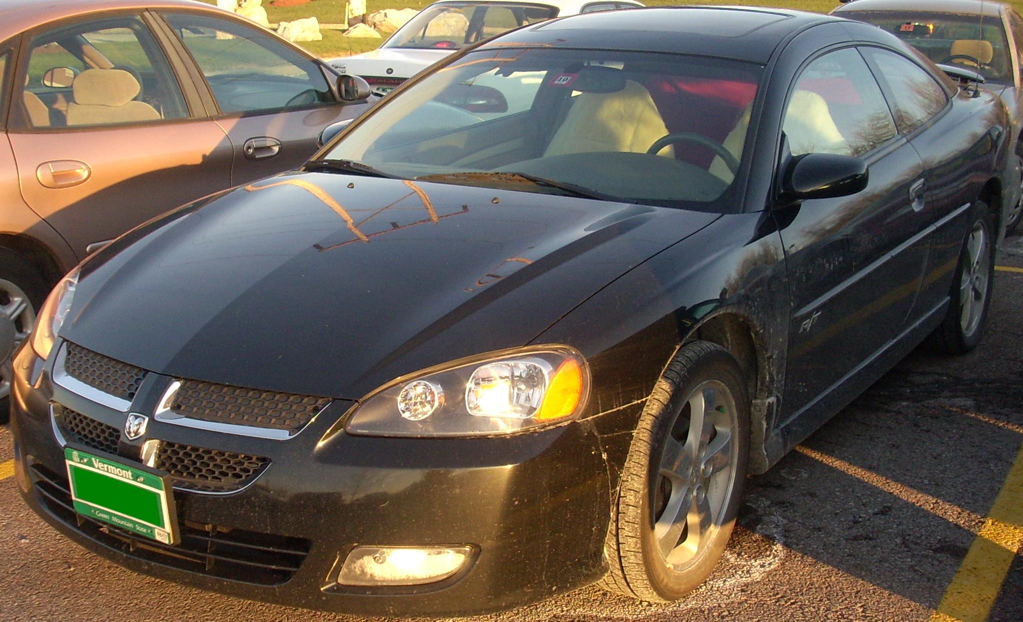File:'04-'05 Dodge Stratus R-T Coupe.JPG - Wikimedia Commons