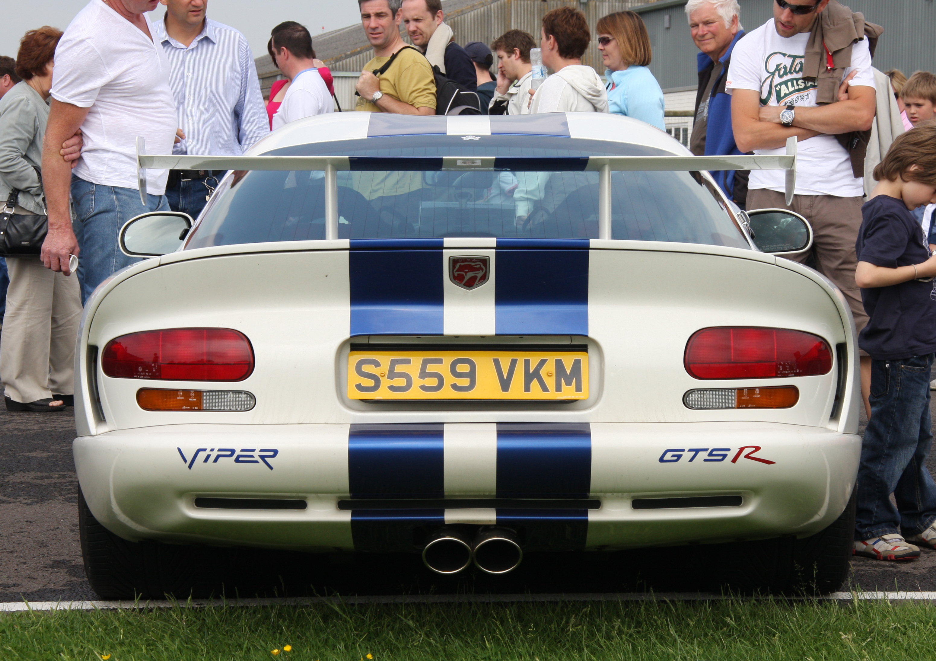 File:Dodge Viper GTS-R - Flickr - exfordy.jpg - Wikimedia Commons