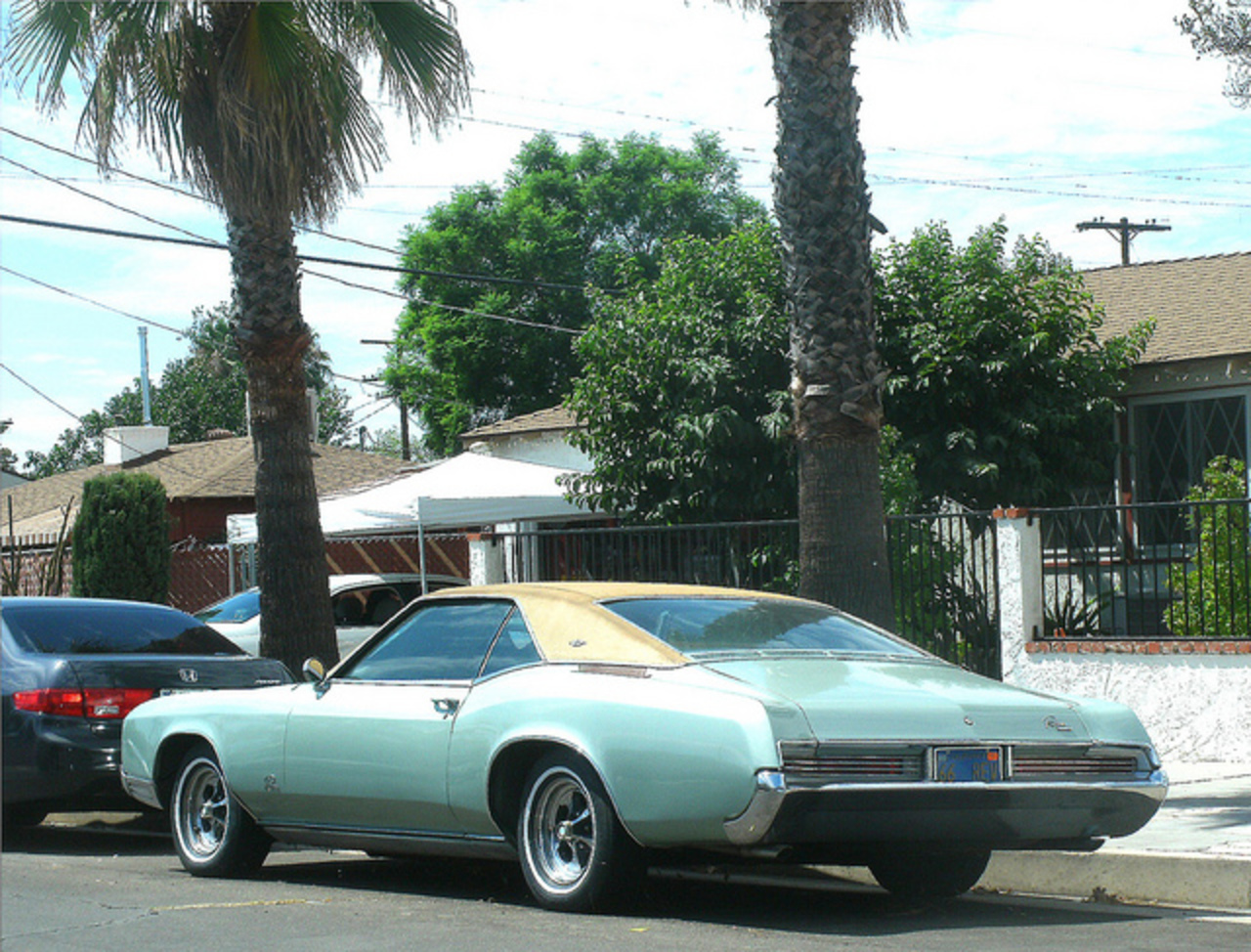 Sleek and Sheik: Buick Riviera, 1966 | Flickr - Photo Sharing!