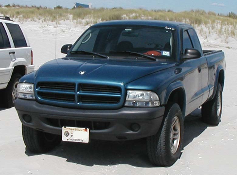 File:Dodge-Dakota-extcab.jpg - Wikimedia Commons