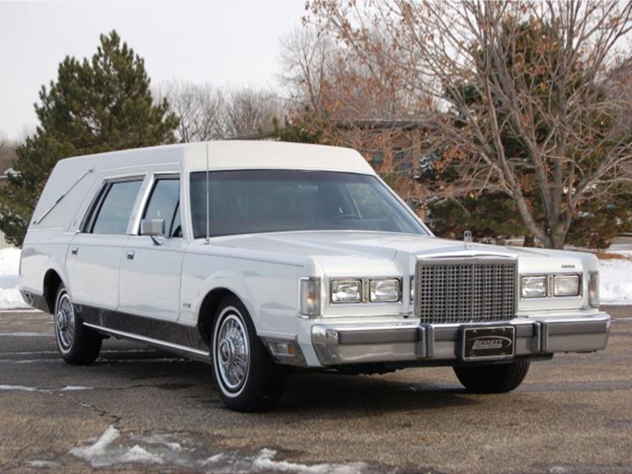 Lincoln Town Car Hearse by The Eagle Coach Company '
