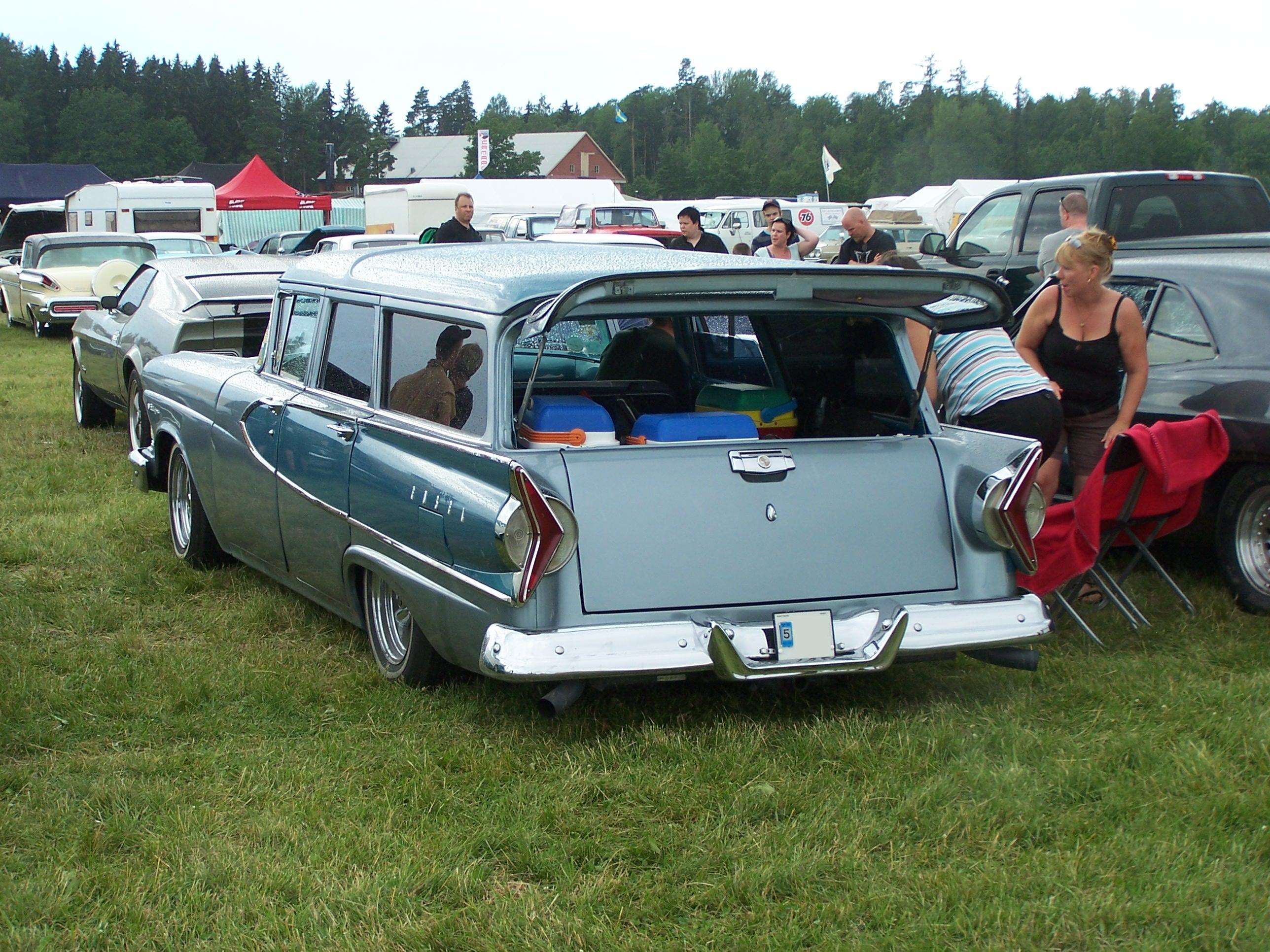 File:1958 Edsel Villager 4-dr wagon.JPG - Wikimedia Commons