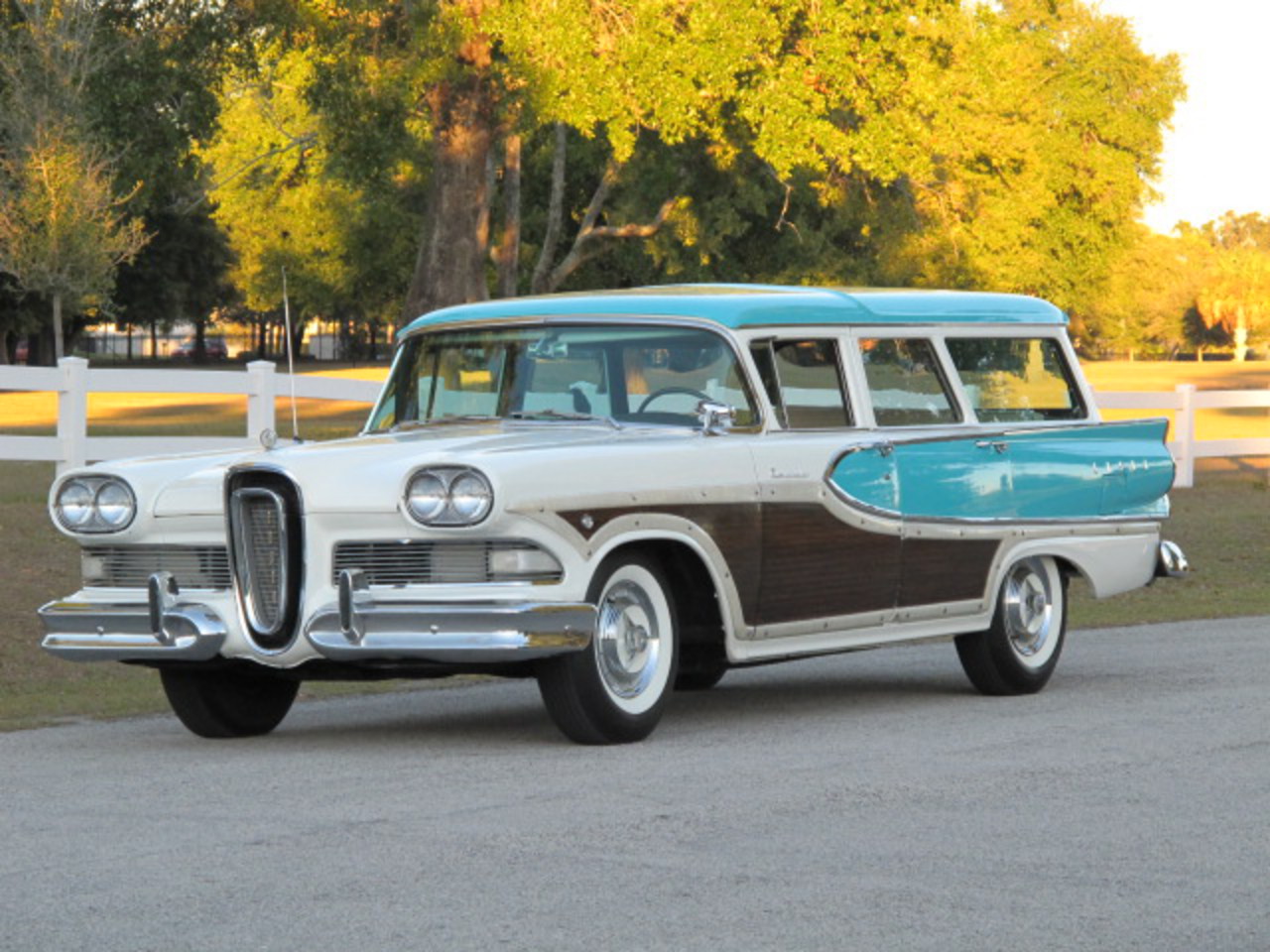 Hooniverse Wagon Wednesday â€“ The Wagons at Orlando Classic Cars ...