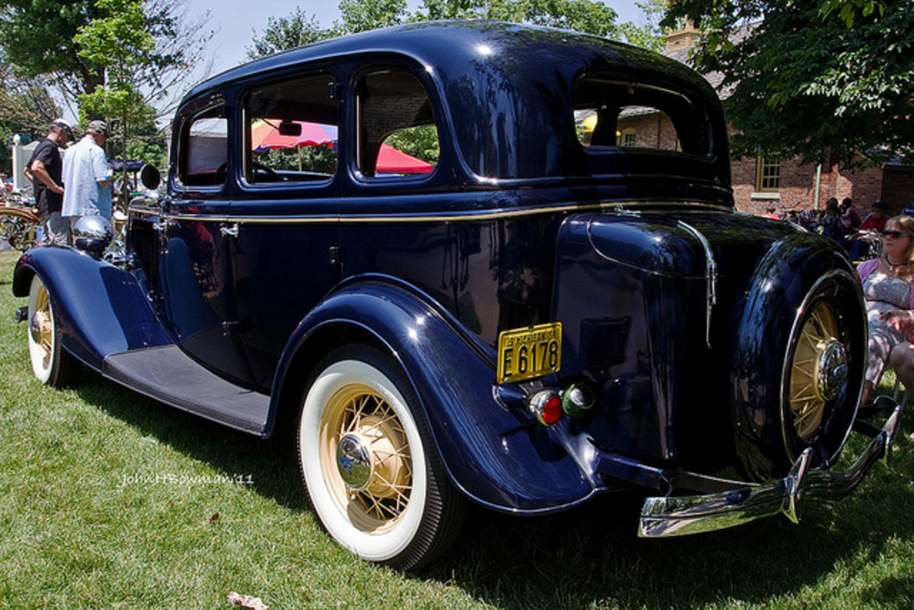 Ford v8. Ford sedan 1934. Ford v8 1934 sedan. 1934 Ford Deluxe Fordor. Ford Deluxe v8 1934.